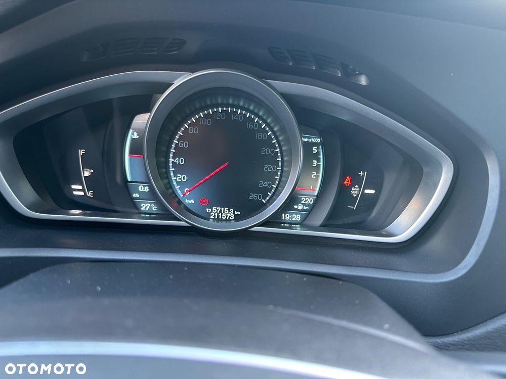Volvo V40 D2 Momentum - 7