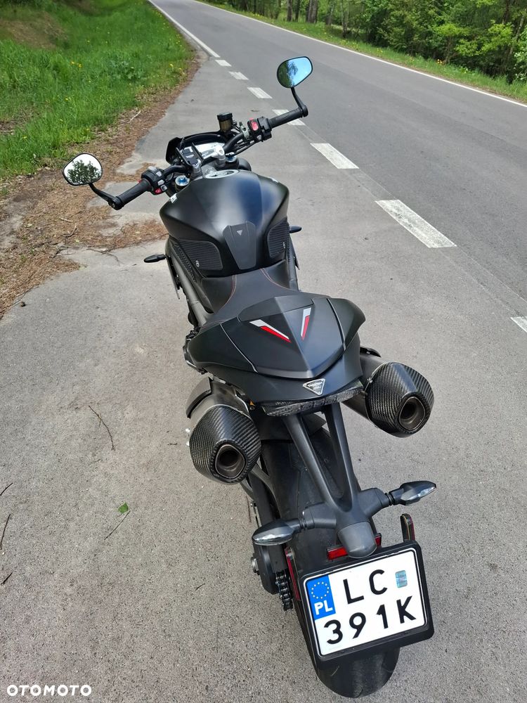 Triumph Speed Triple - 7