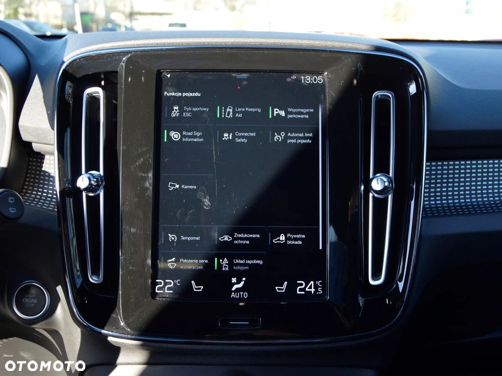 Volvo XC 40 B4 Plus Dark - 12