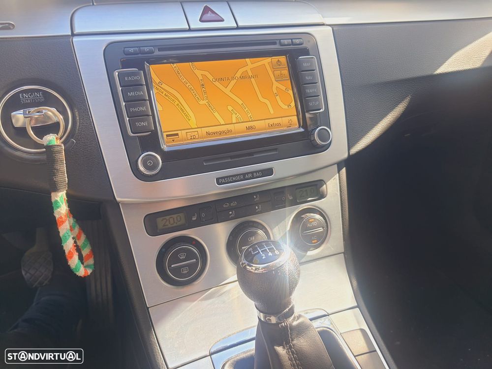 VW Passat Variant 2.0 TDi Highline - 14