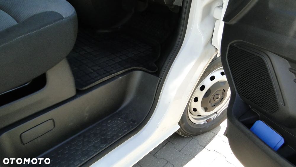 Renault Trafic - 19