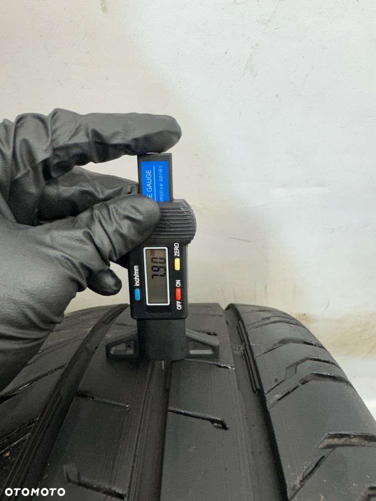 G-2972 225/55R17C 109/107H  CONTINENTAL VANCONTACT 200 - 2