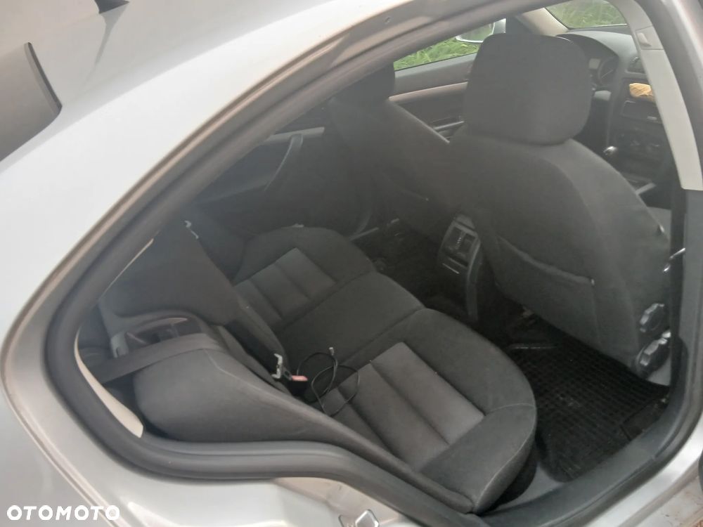 Skoda Octavia 1.6 Ambition - 22