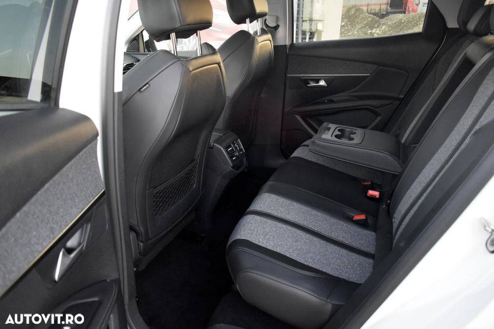 Peugeot 3008 BlueHDi 130 Stop & Start EAT8 Allure - 11