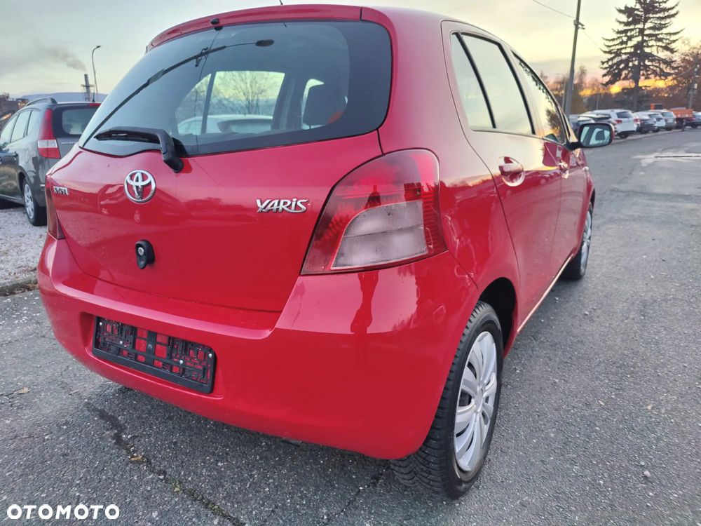 Toyota Yaris - 2