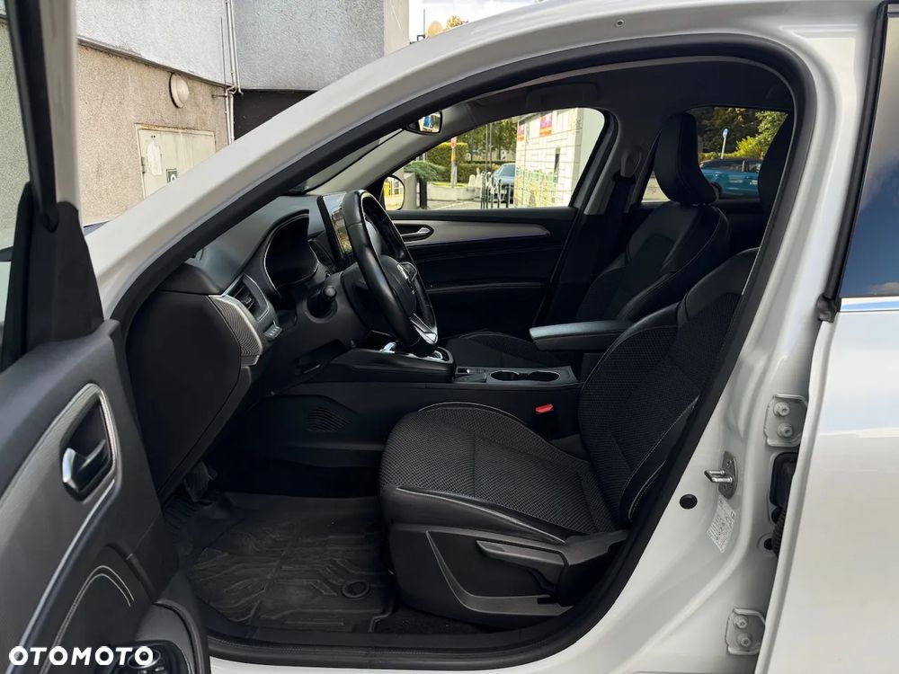 Renault Arkana 1.6 E-TECH Intens MMT - 10