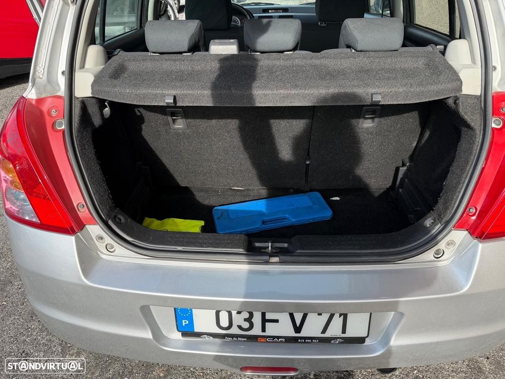 Suzuki Swift 1.3 DDiS GL - 8