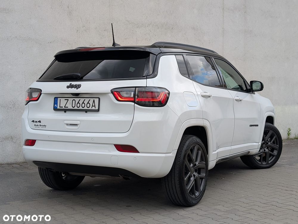 Jeep Compass - 4