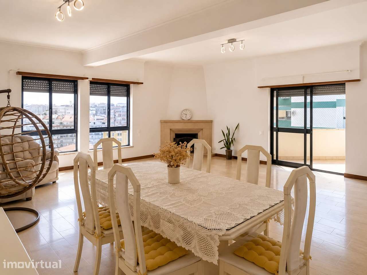 Apartamento T2 com Garagem e Varanda no Lumia - Grande imagem: 2/32