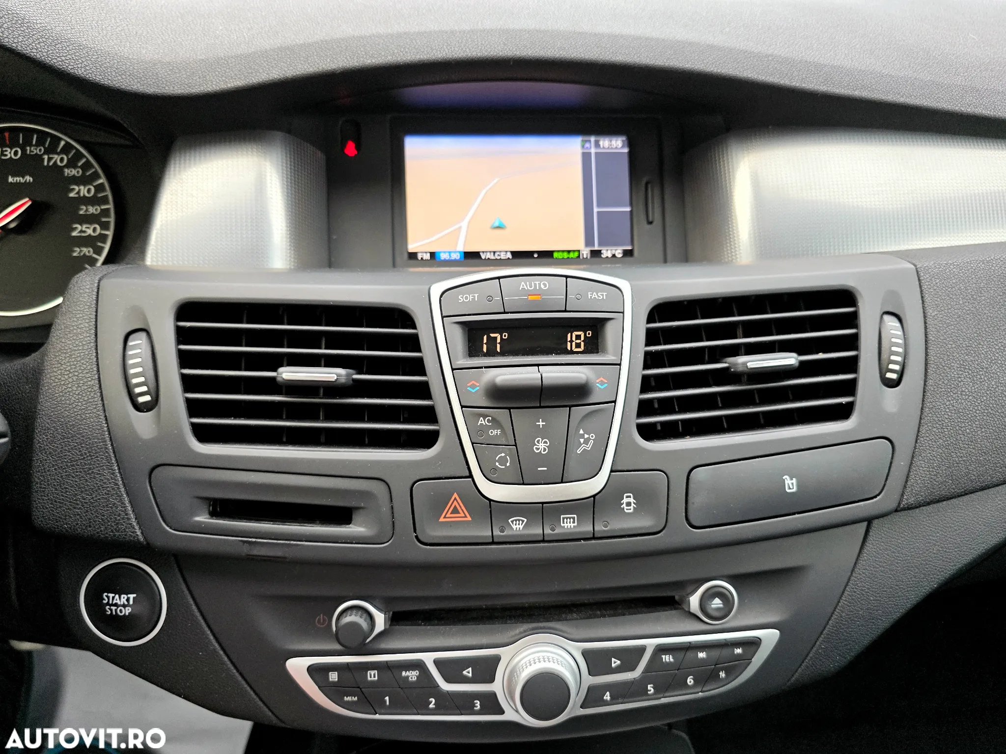 Renault Laguna dCi 110 FAP Bose Edition - 24