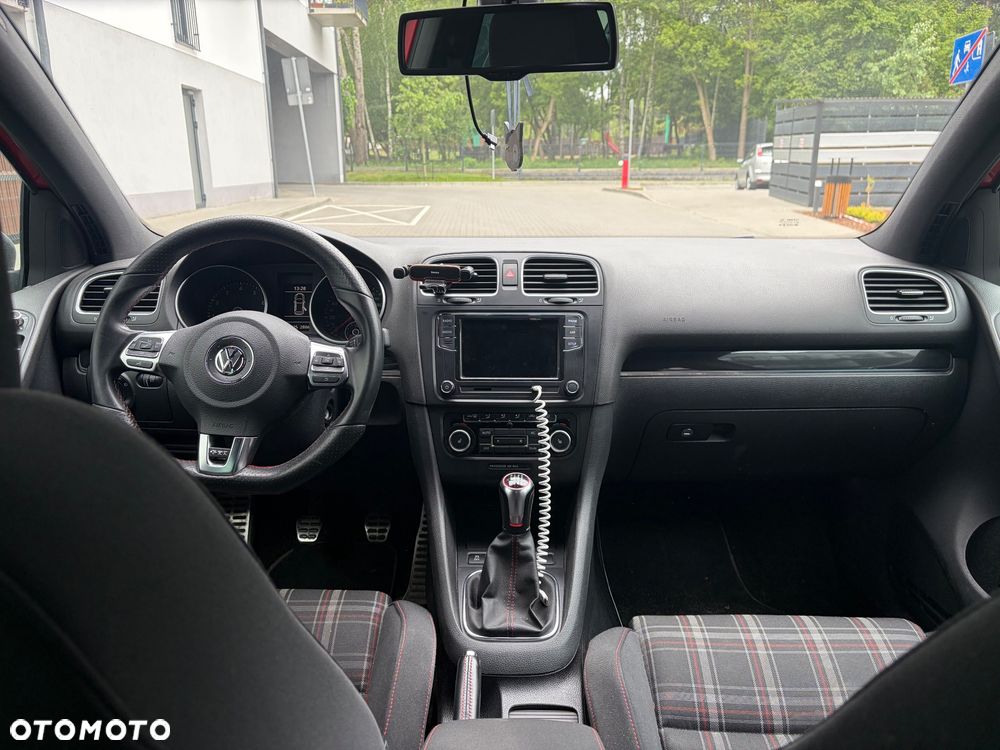 Volkswagen Golf 2.0 GTI - 8