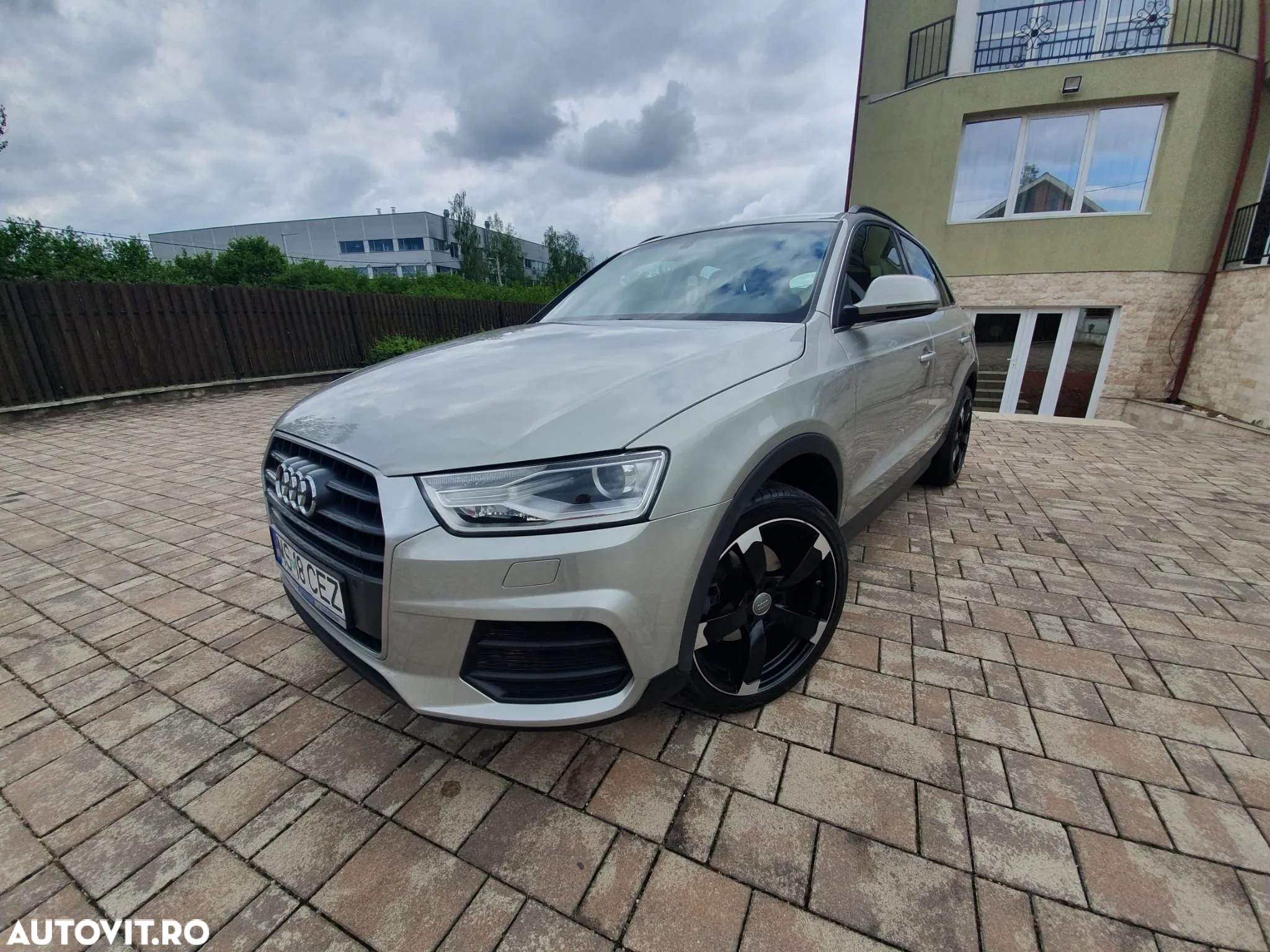 Audi Q3 2.0 TDI Quattro S tronic - 3