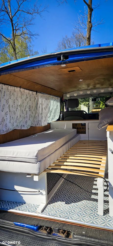 Volkswagen Transporter - 6