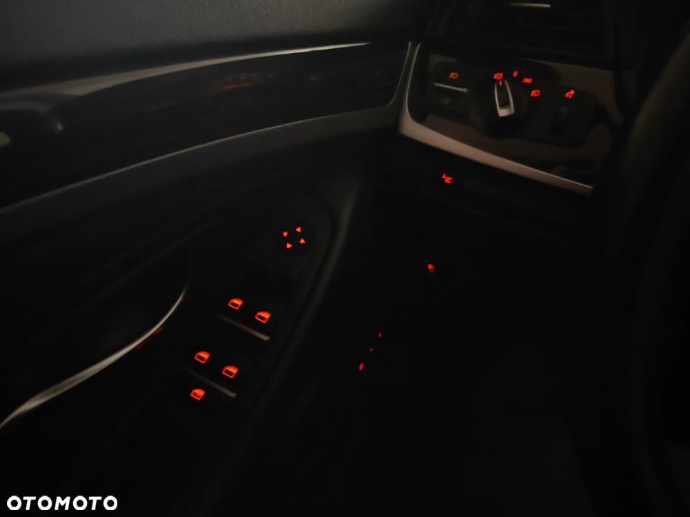 BMW Seria 5 535i - 40