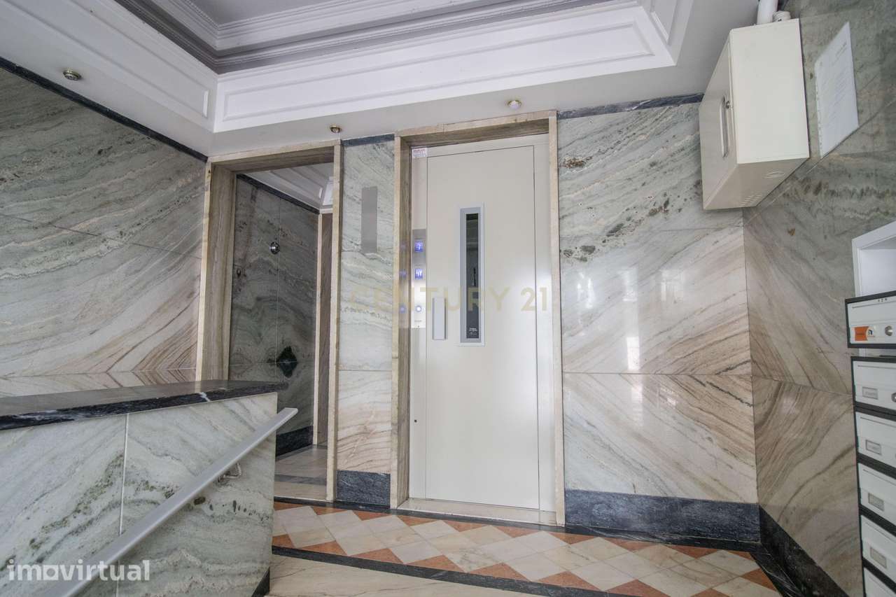 Apartamento em Benfica perto Centro Comercial Colombo - Grande imagem: 3/30