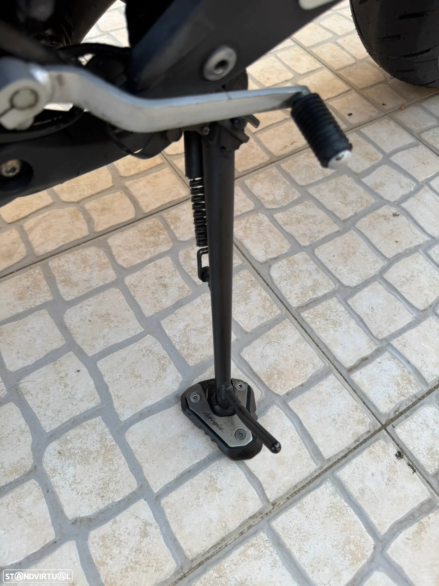 Kawasaki ER ER-6N - 5