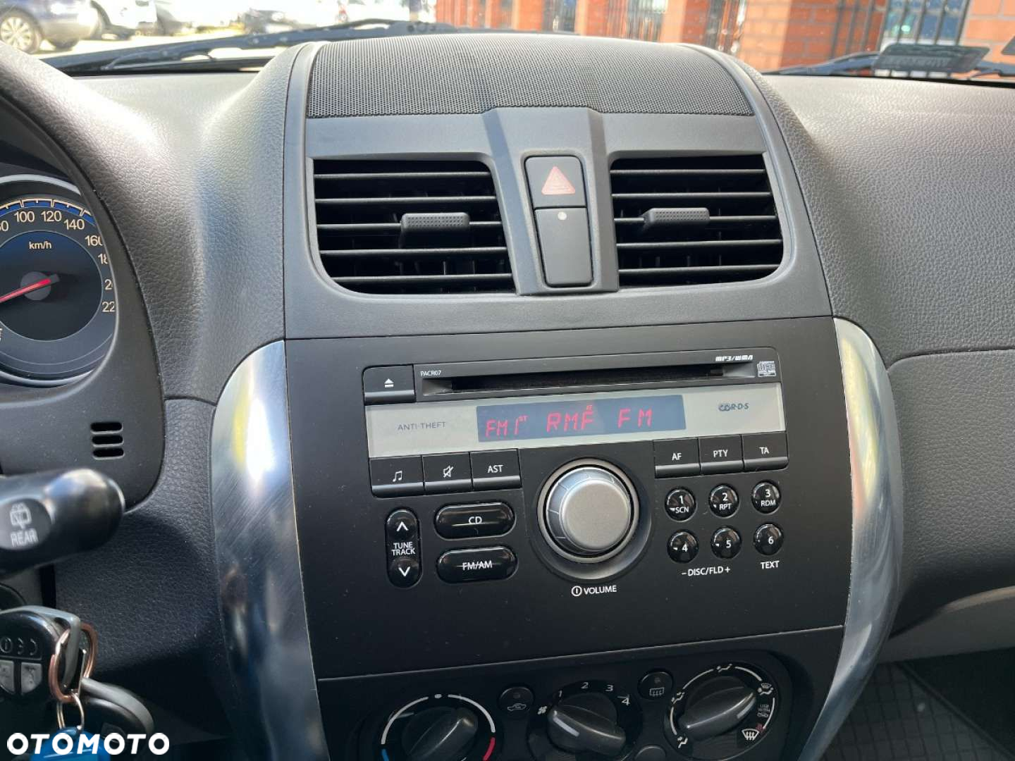 Suzuki SX4 1.5 Comfort - 10