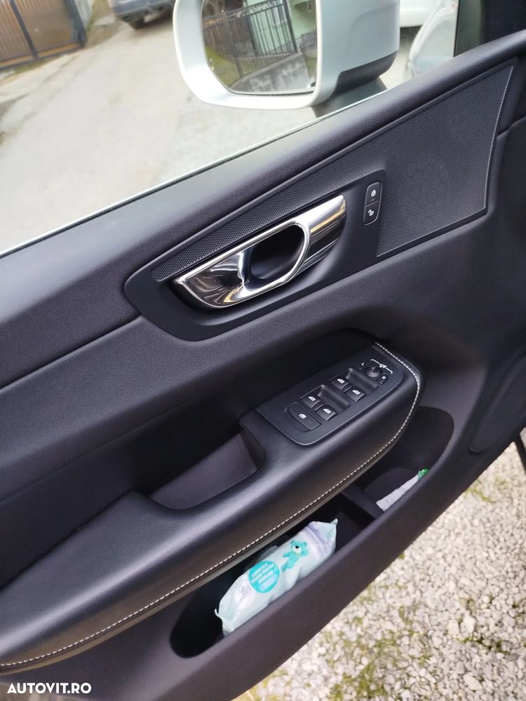 Volvo XC 60 D4 AWD Geartronic RDesign - 8