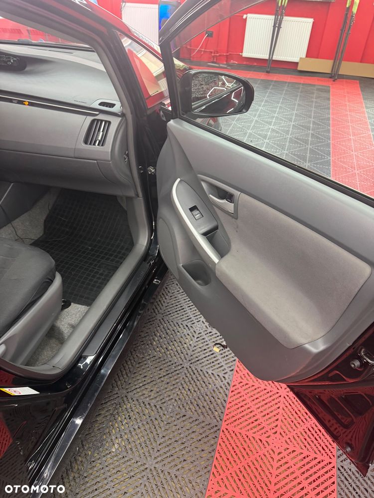 Toyota Prius - 11