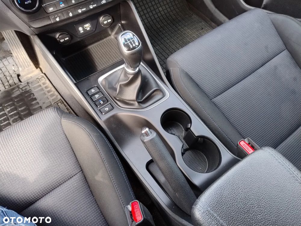 Hyundai Tucson 1.6 GDI BlueDrive Comfort 2WD - 11