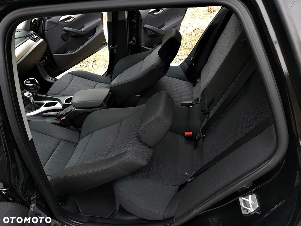 BMW X1 sDrive18i xLine - 39