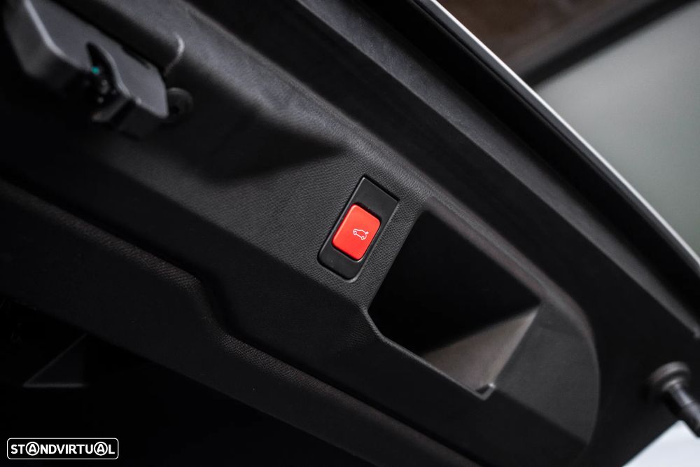 Peugeot 5008 Hybrid 136 e-DSC6 GT - 33