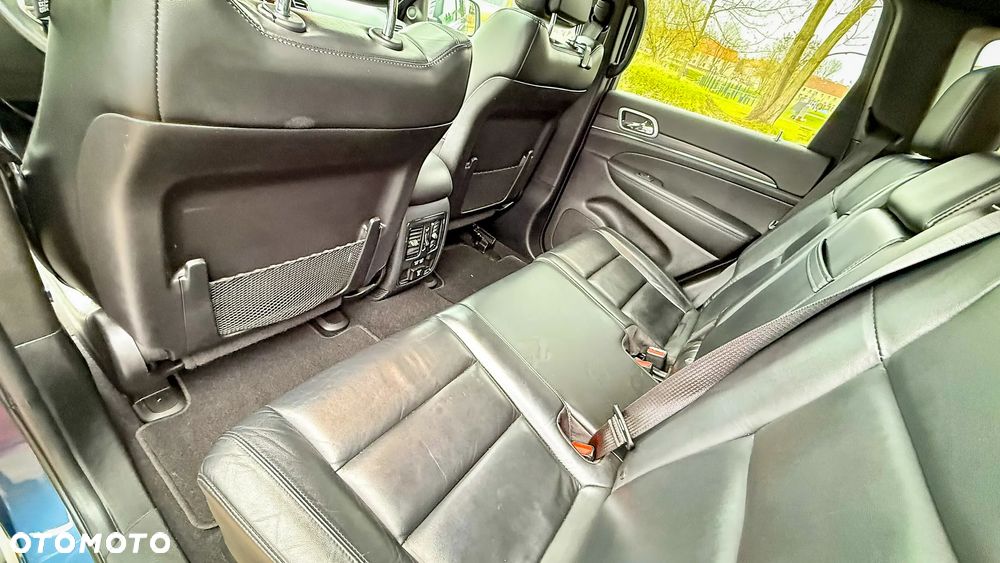 Jeep Grand Cherokee - 27