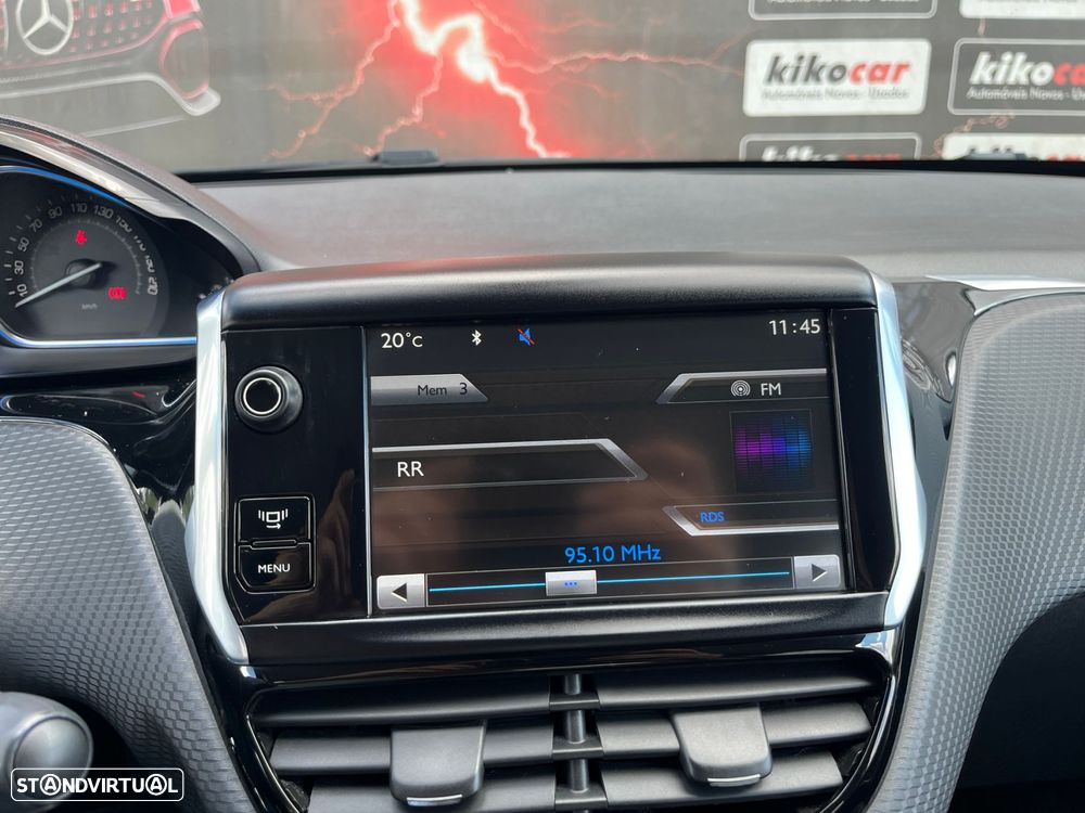 Peugeot 2008 1.6 e-HDi Allure - 24