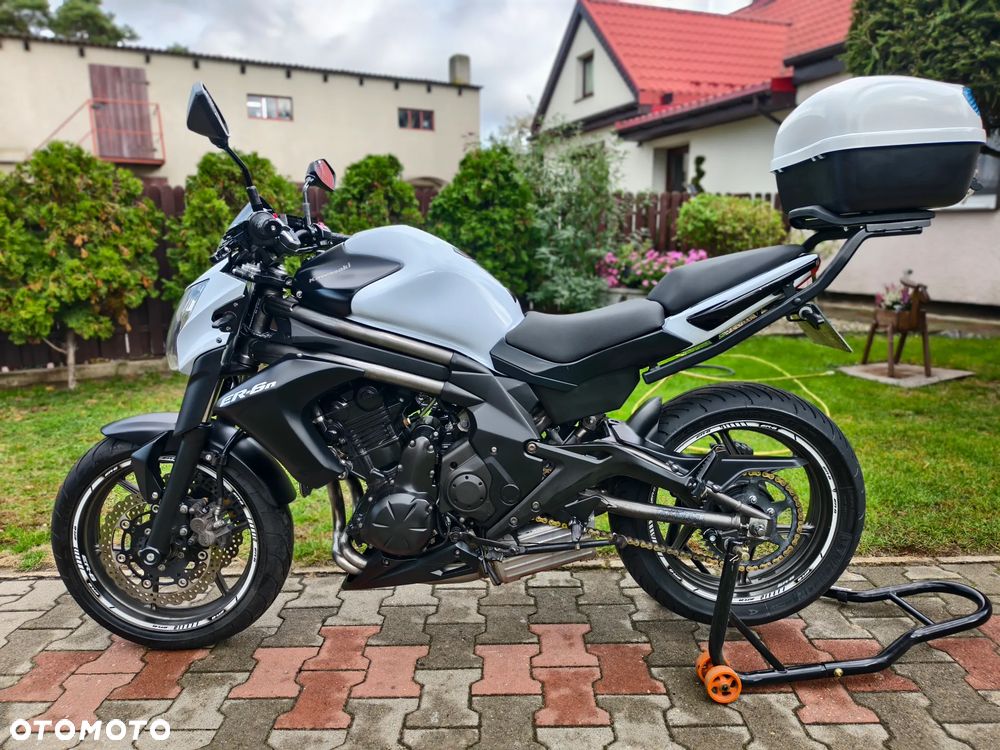Kawasaki ER - 17
