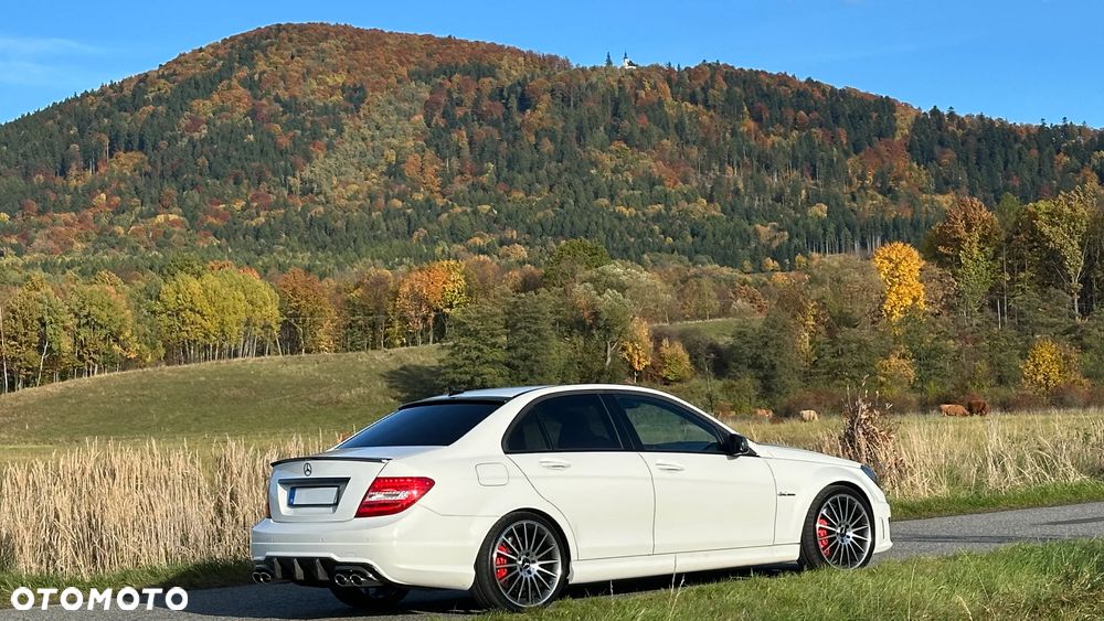 Mercedes-Benz Klasa C 63 AMG AMG SPEEDSHIFT MCT AMG Performance Package - 18