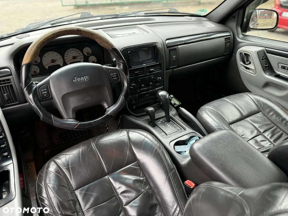 Jeep Grand Cherokee - 19