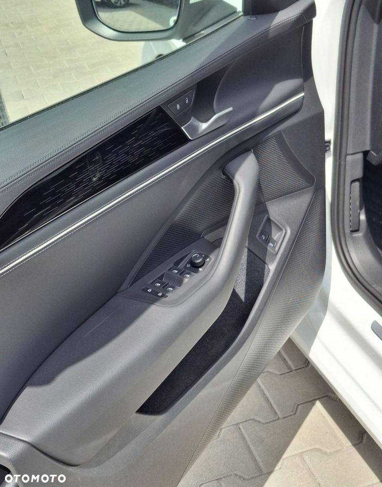 Volkswagen Passat - 11