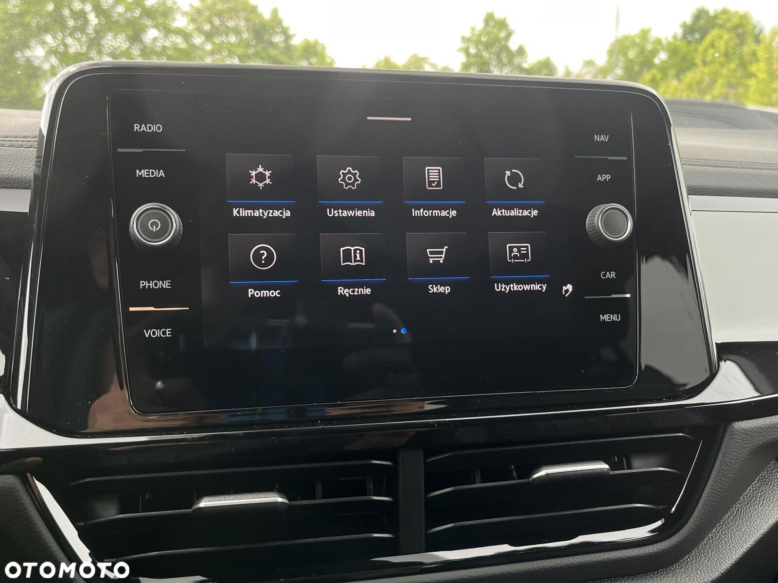 Volkswagen T-Roc - 34