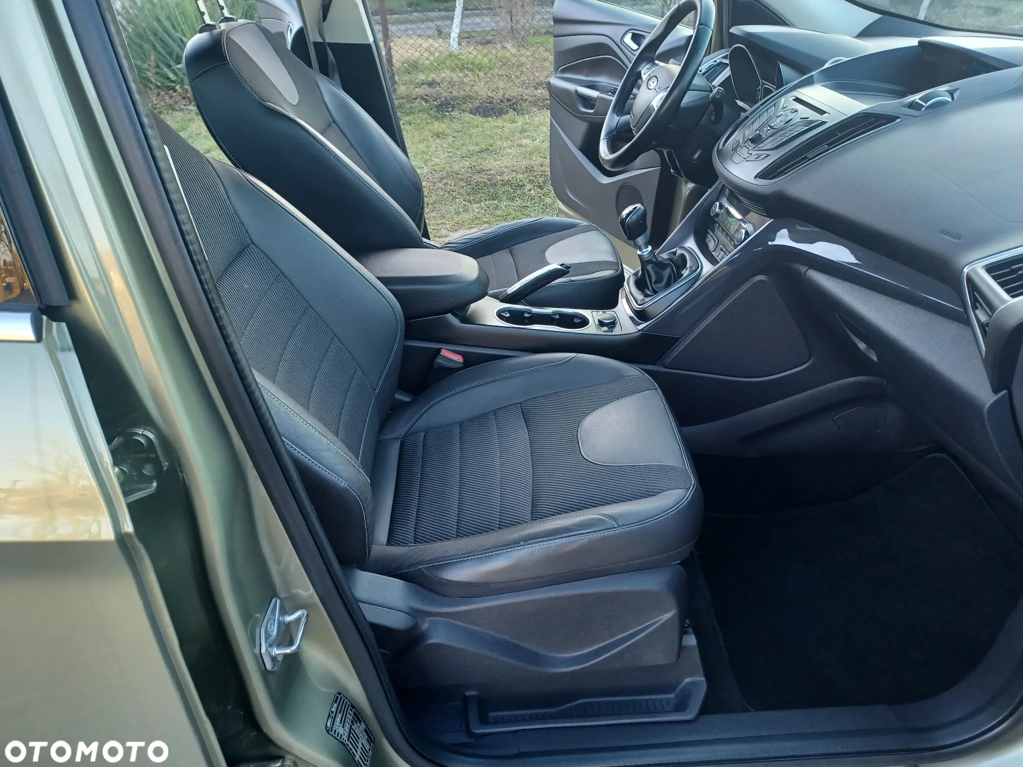 Ford Kuga - 18