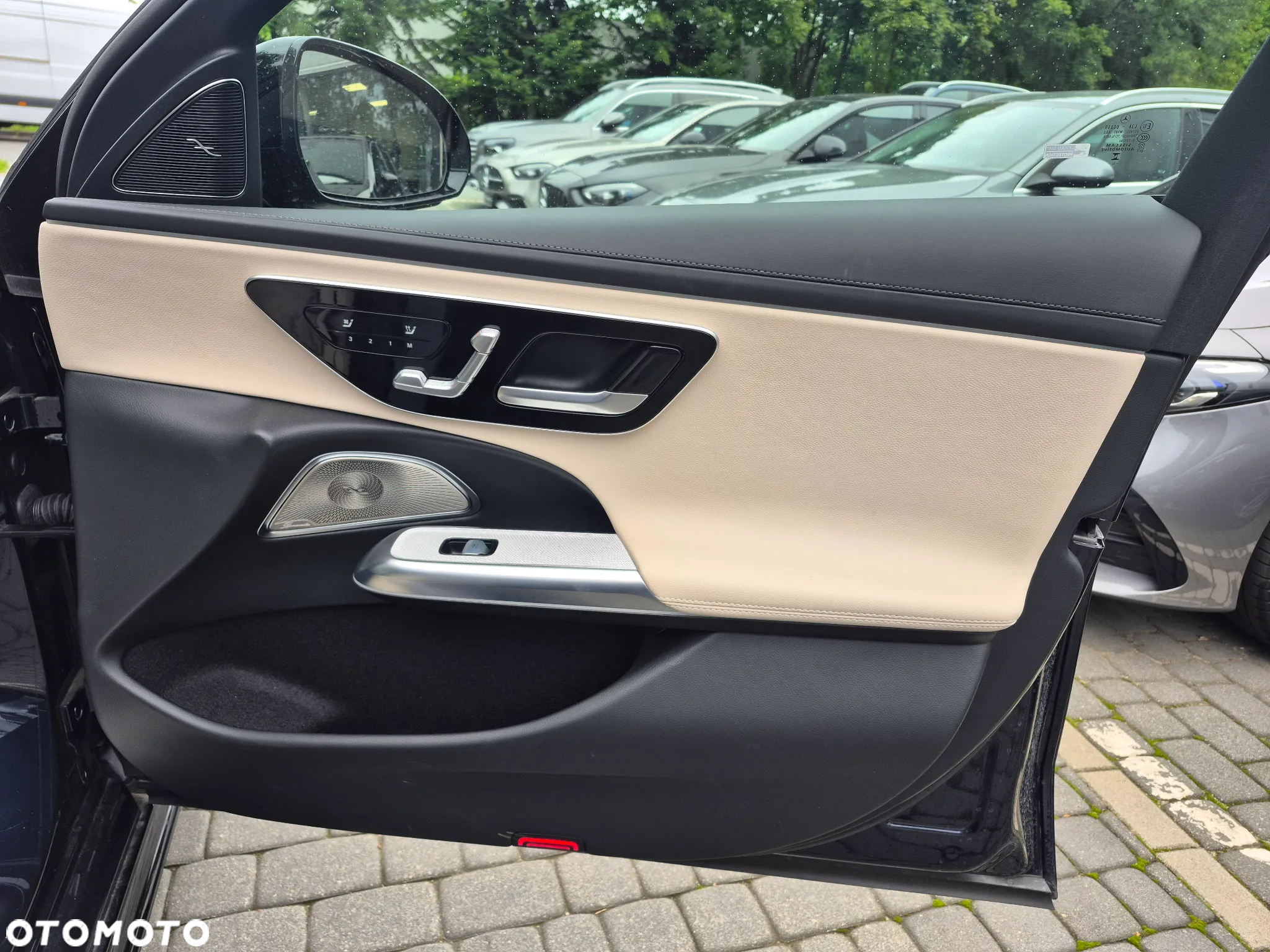 Mercedes-Benz Klasa E 220 d mHEV 4-Matic AMG 9G-Tronic - 31