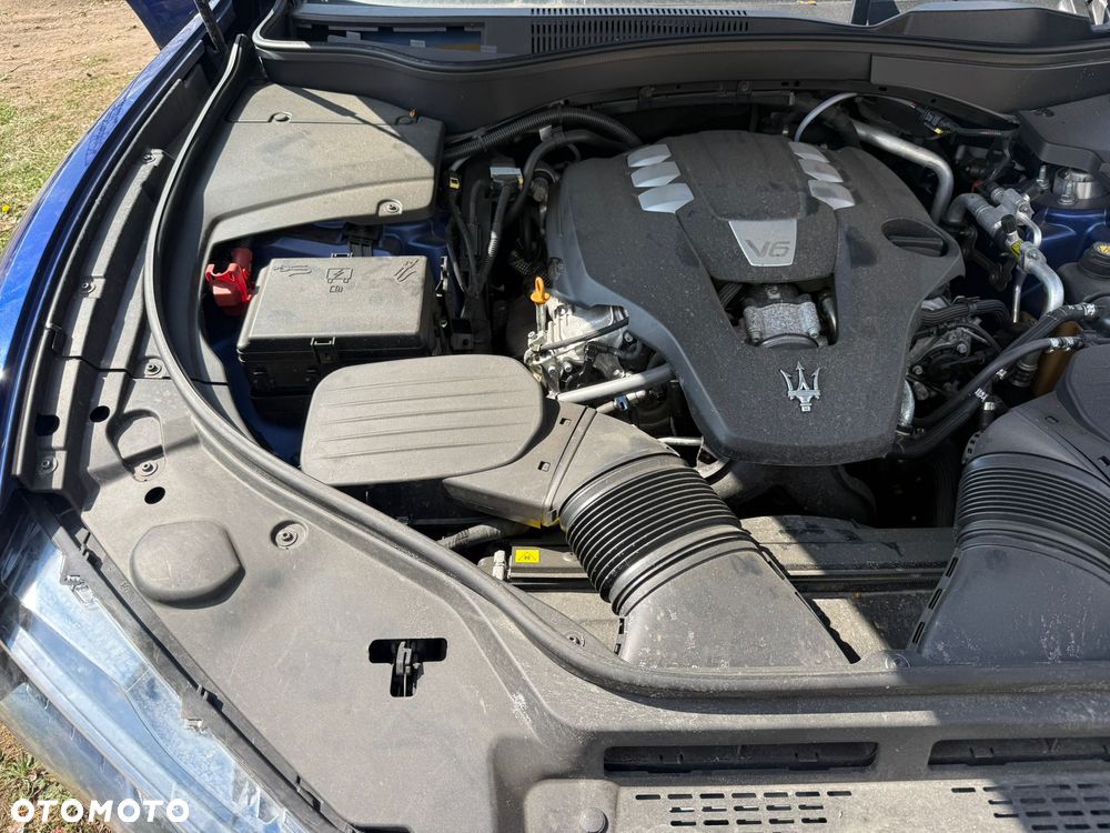 Maserati Levante S Granlusso - 11