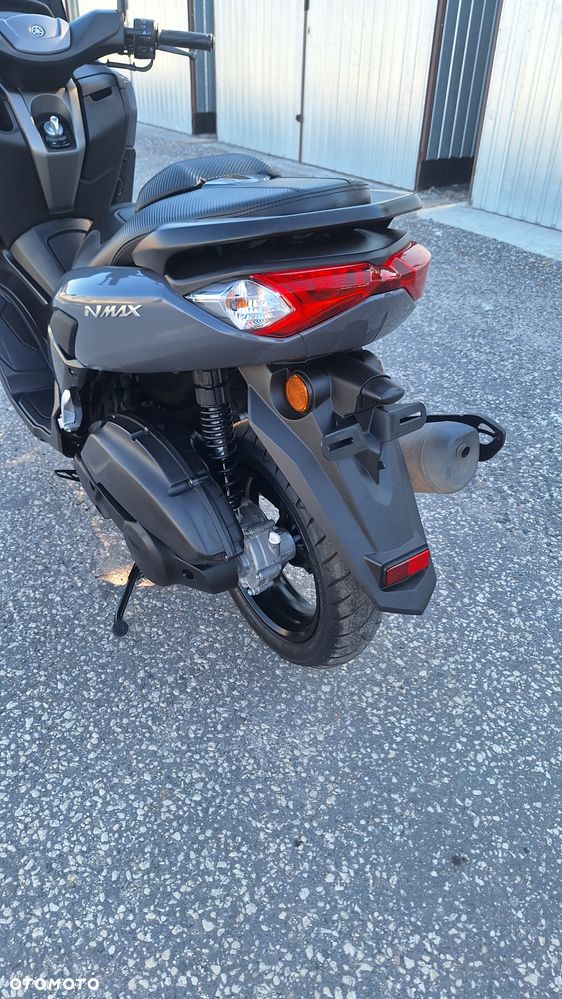 Yamaha NMAX - 8
