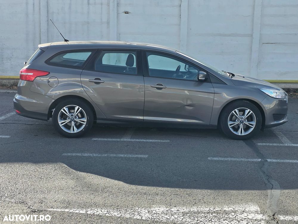 Ford Focus 1.5 TDCi ECOnetic 88g Start-Stopp-System Titanium - 11