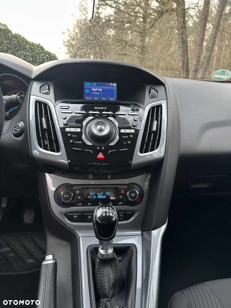 Ford Focus 1.0 EcoBoost STart-Stopp-System TITANIUM - 10