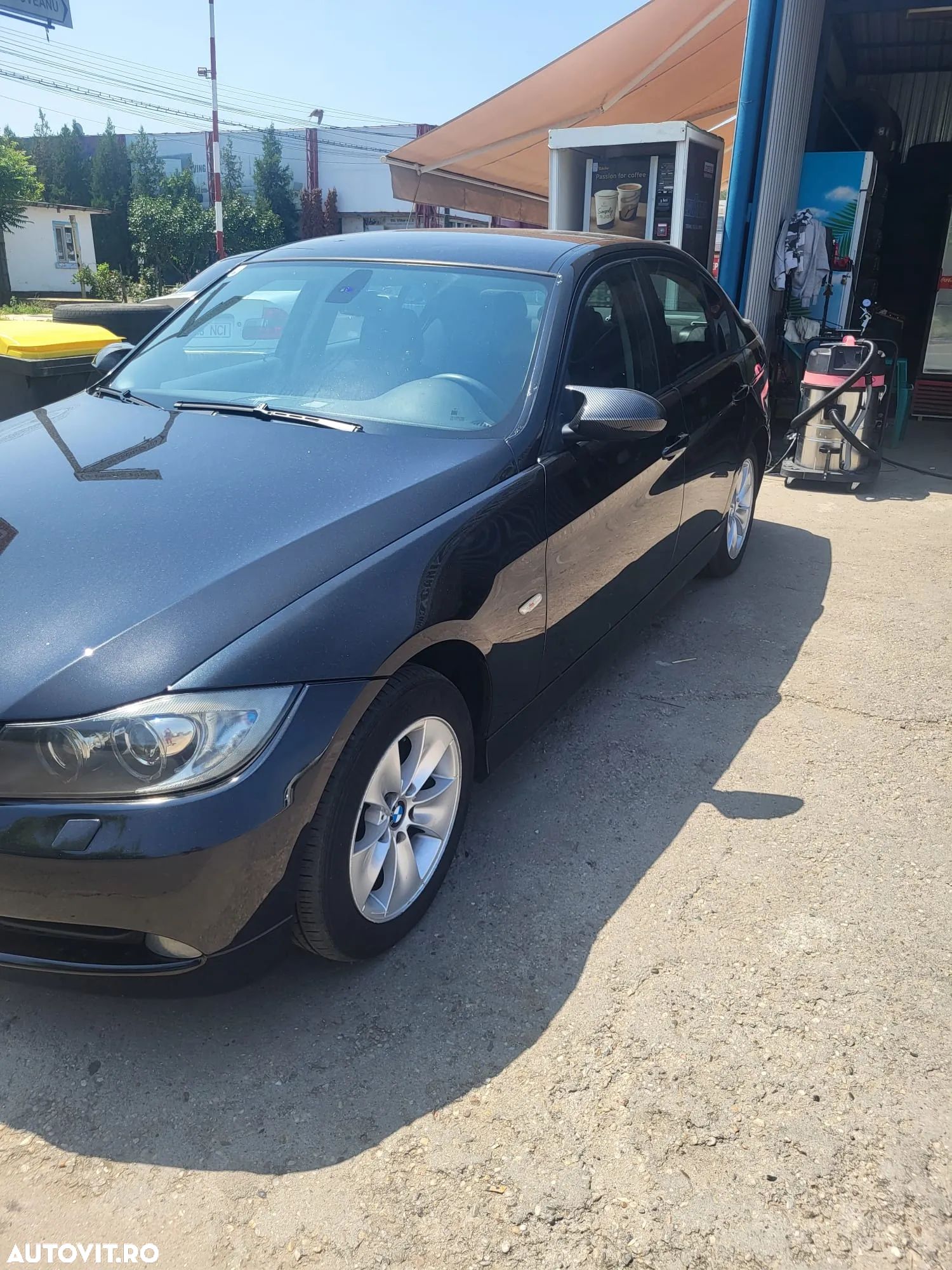 BMW Seria 3 320d Touring - 1