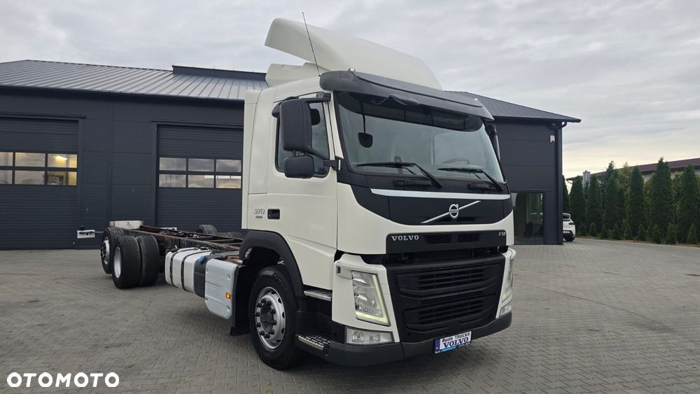 Volvo FM 370 6x2 rama do zabudowy, beczka asenizacyjna mleko laweta full air oś skrętna niski przebieg! - 1