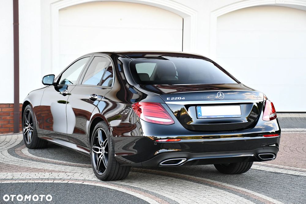 Mercedes-Benz Klasa E 220 d 4-Matic Business Edition 9G-TRONIC - 15