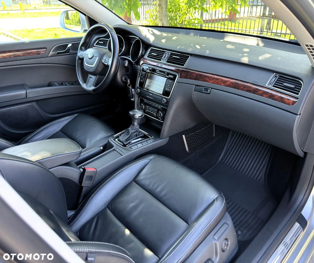 Skoda Superb 3.6 V6 4x4 DSG Elegance - 30