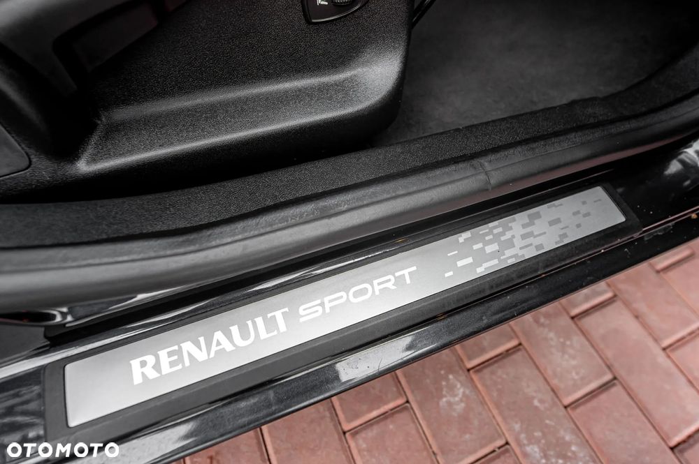 Renault Megane TCe 180 GT - 21