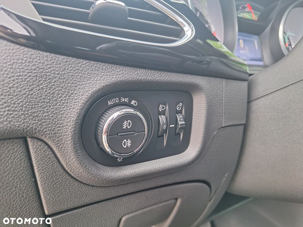 Opel Astra 1.4 Turbo Start/Stop Innovation - 17