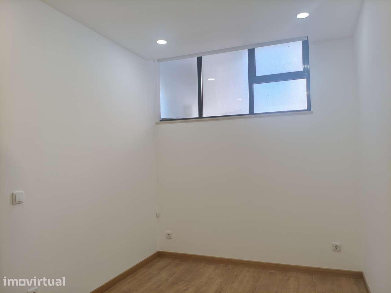 Apartamento T2 Remodelado - Grande imagem: 4/24