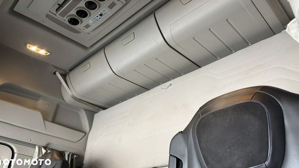 Ford F-MAX - 16