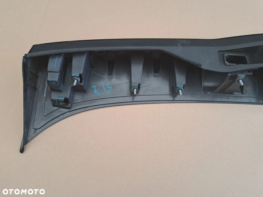 LOTKA KLAPY RĄCZKA BAGAŻNIKA MG MG4 ev - 10