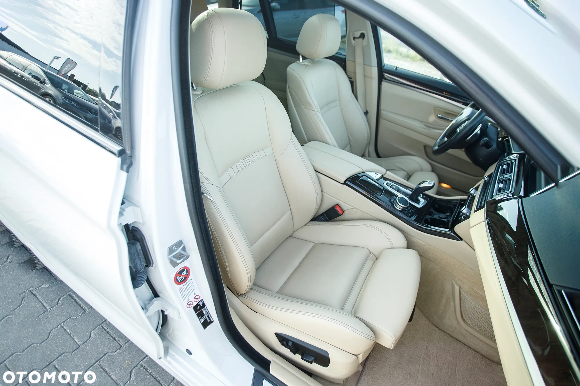 BMW Seria 5 535d xDrive Touring Luxury Line - 19