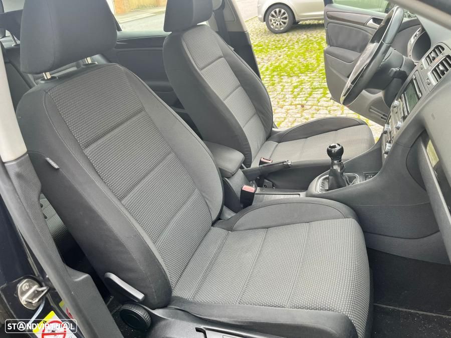 VW Golf 2.0 TDi Confortline - 5